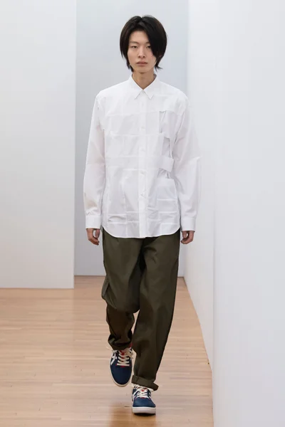 Look 32